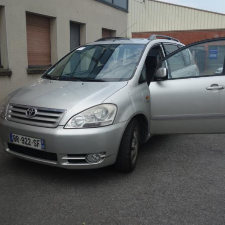 Traverse superieure TOYOTA AVENSIS VERSO