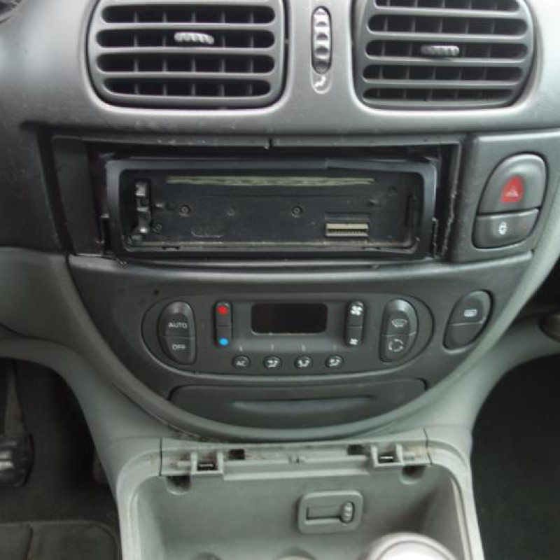 Poignee interieur arriere droit RENAULT SCENIC 1 Photo n°9