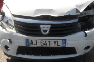 Poignee porte avant gauche DACIA SANDERO 1