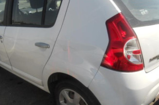 Poignee porte avant gauche DACIA SANDERO 1