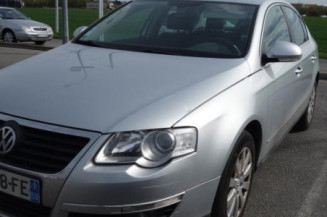 Renfort pare choc avant (traverse) VOLKSWAGEN PASSAT 5