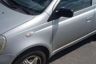 Poignee porte arriere droit TOYOTA YARIS 1