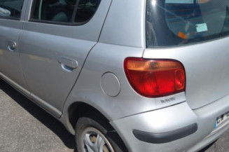 Poignee porte arriere droit TOYOTA YARIS 1