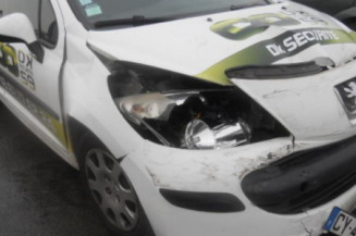 Poignee porte avant droit PEUGEOT 207