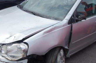 Poignee porte avant droit VOLKSWAGEN POLO 4