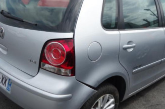 Poignee porte avant droit VOLKSWAGEN POLO 4