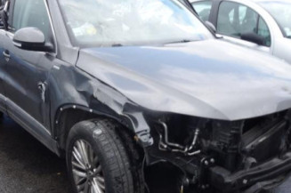 Poignee porte avant droit VOLKSWAGEN TIGUAN 1