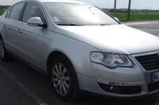 Feu arriere secondaire droit (feux) VOLKSWAGEN PASSAT 5