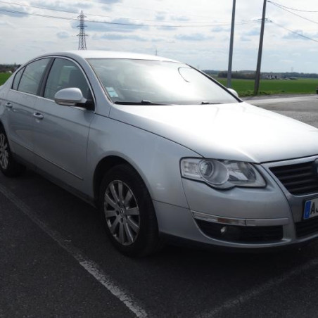 Feu arriere secondaire droit (feux) VOLKSWAGEN PASSAT 5