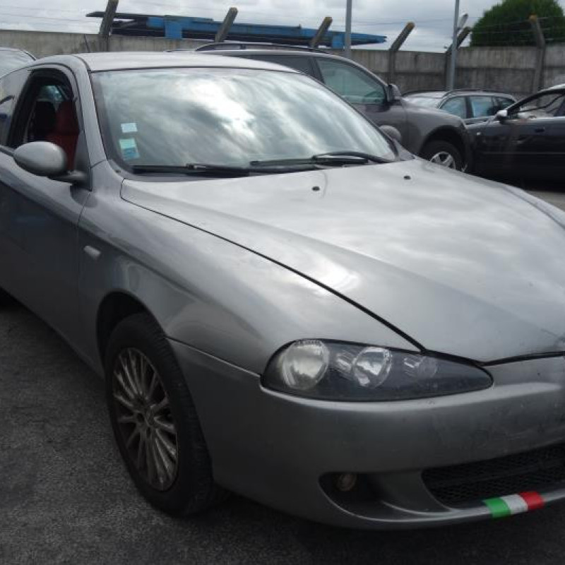 Feu arriere secondaire droit (feux) ALFA ROMEO 147 Photo n°4