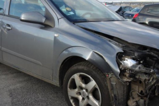 Poignee porte avant gauche OPEL ASTRA H