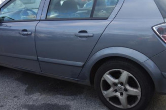 Poignee porte avant gauche OPEL ASTRA H