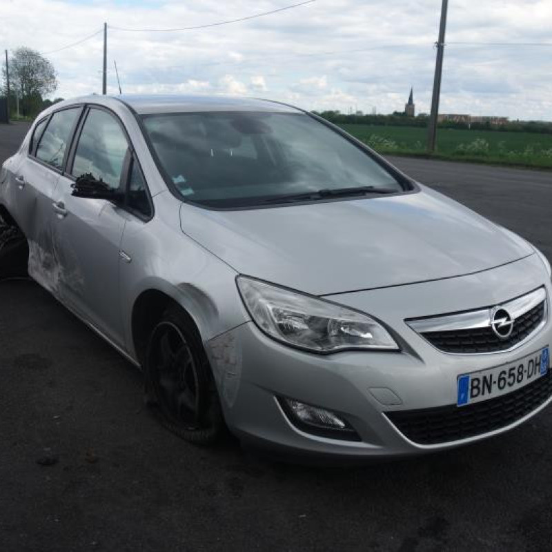 Poignee porte arriere droit OPEL ASTRA J Photo n°5