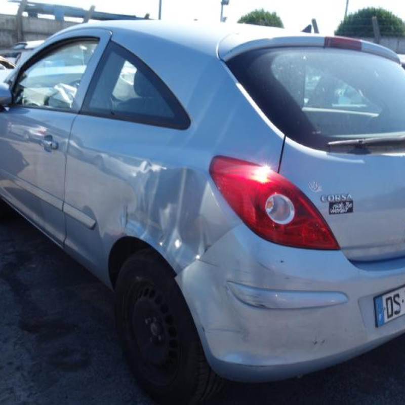 Poignee porte avant droit OPEL CORSA D Photo n°7