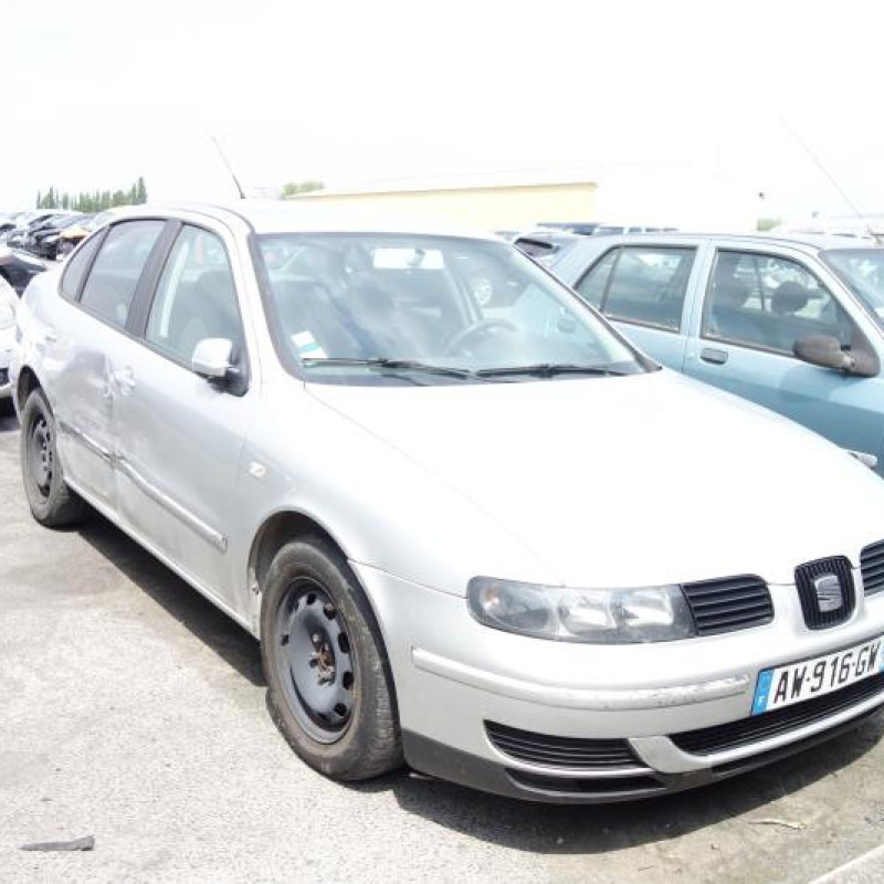 Pare choc arriere SEAT TOLEDO 2 Photo n°3