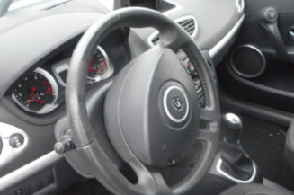 Poignee interieur avant droit RENAULT CLIO 3