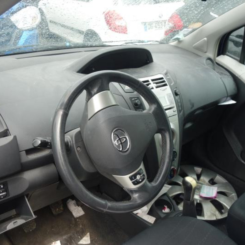 Poignee porte arriere droit TOYOTA YARIS 2 Photo n°8