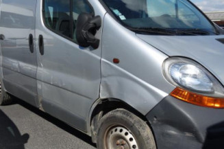 Poignee porte avant gauche RENAULT TRAFIC 2