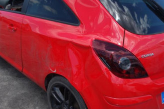 Poignee porte avant gauche OPEL CORSA D