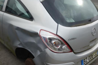 Poignee porte avant gauche OPEL CORSA D