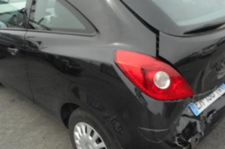 Poignee porte avant droit OPEL CORSA D