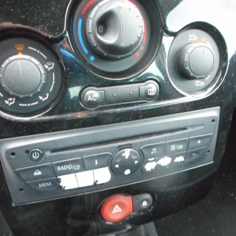 Ecran GPS RENAULT CLIO 3 Photo n°10