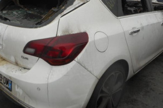 Feu arriere secondaire droit (feux) OPEL ASTRA J