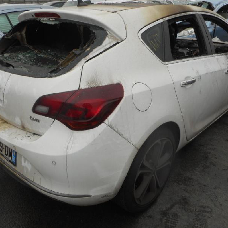 Feu arriere secondaire droit (feux) OPEL ASTRA J Photo n°5