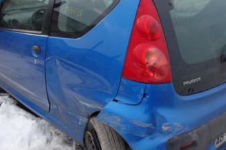 Vitre avant gauche PEUGEOT 107