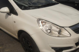 Poignee porte avant gauche OPEL CORSA D