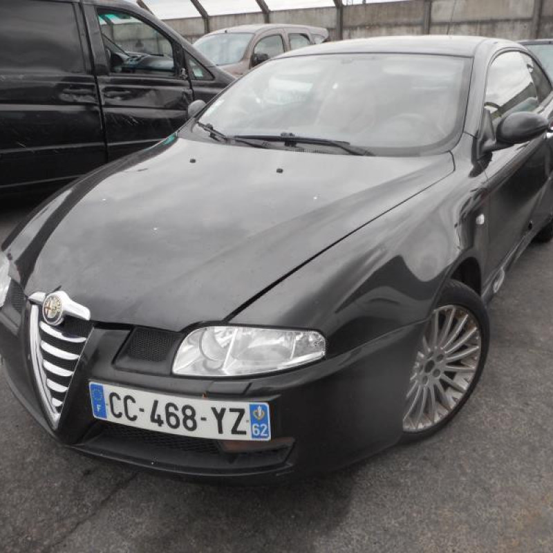 Pompe de direction ALFA ROMEO GT Photo n°3