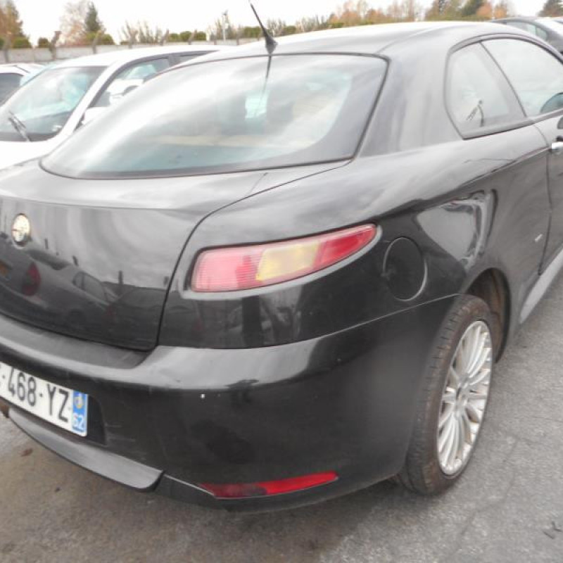 Pompe de direction ALFA ROMEO GT Photo n°5