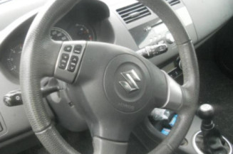 Poignee interieur avant droit SUZUKI SWIFT 3