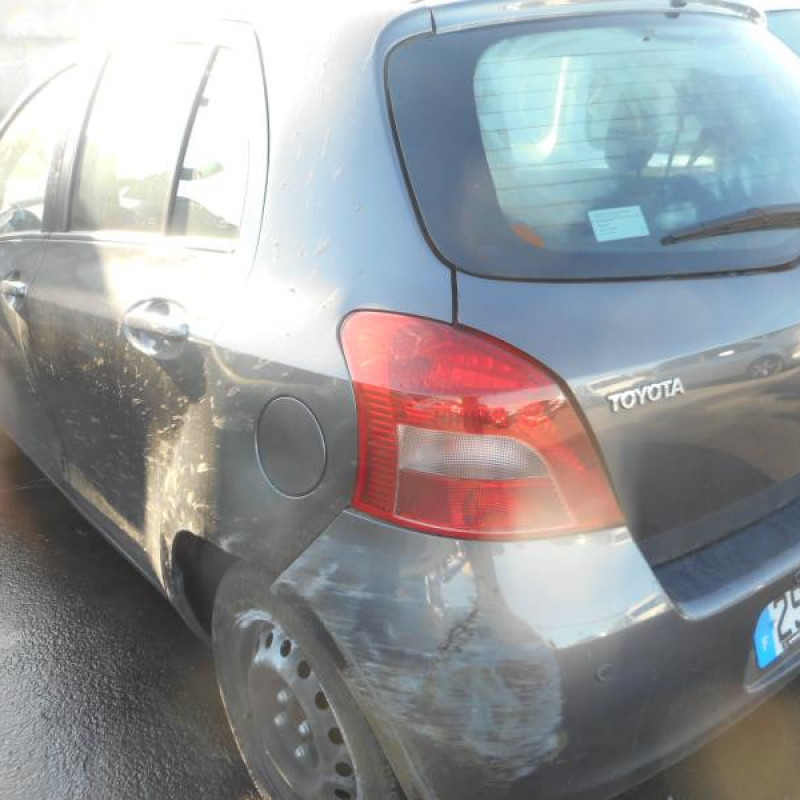 Poignee porte arriere gauche TOYOTA YARIS 2 Photo n°8