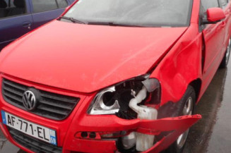 Poignee porte avant droit VOLKSWAGEN POLO 4