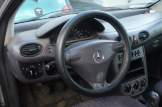 Poignee interieur avant droit MERCEDES CLASSE A 168