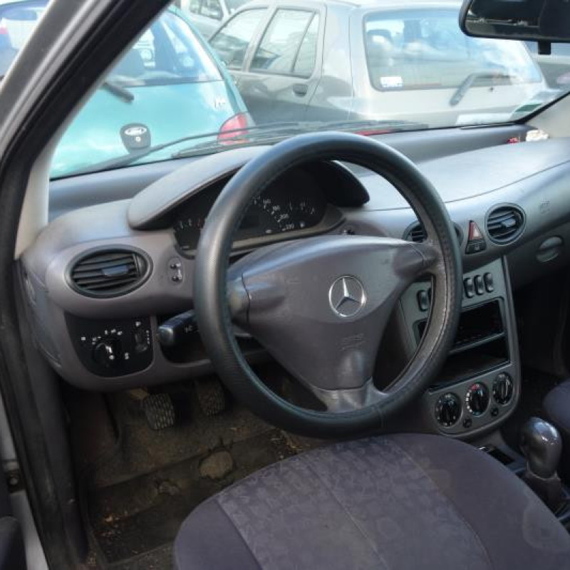 Poignee interieur avant droit MERCEDES CLASSE A 168 Photo n°8