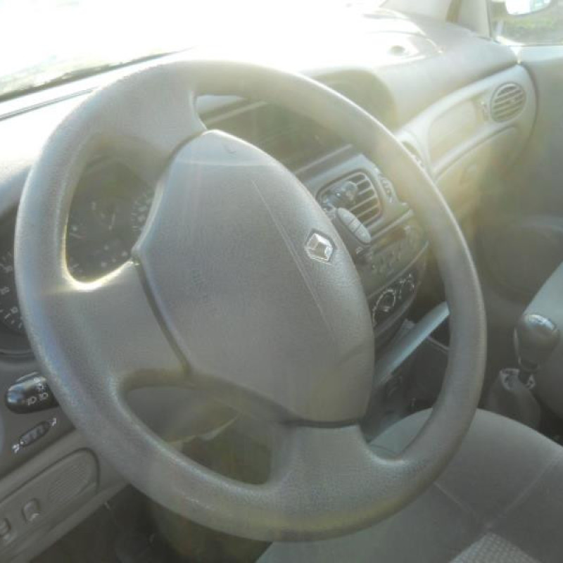 Pompe de direction RENAULT SCENIC 1 Photo n°7