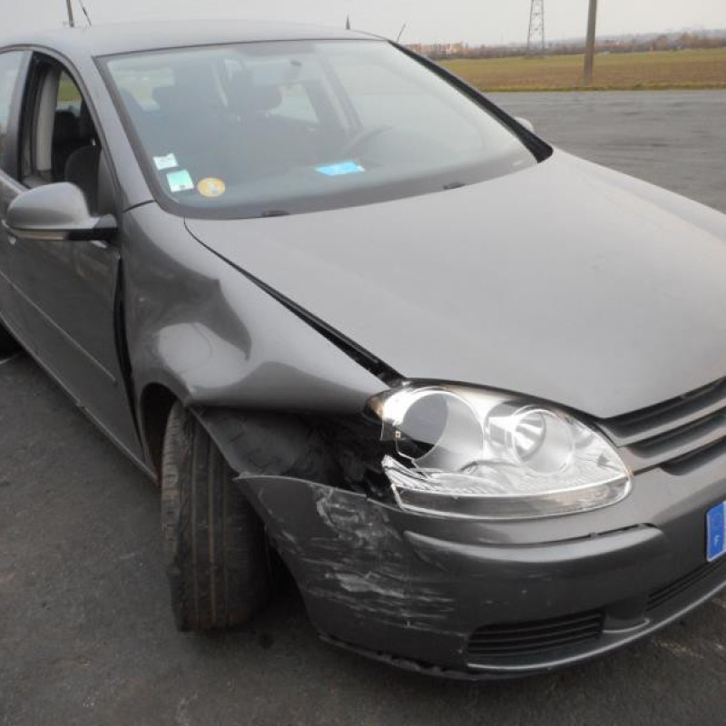 Vitre avant droit VOLKSWAGEN GOLF 5 Photo n°2