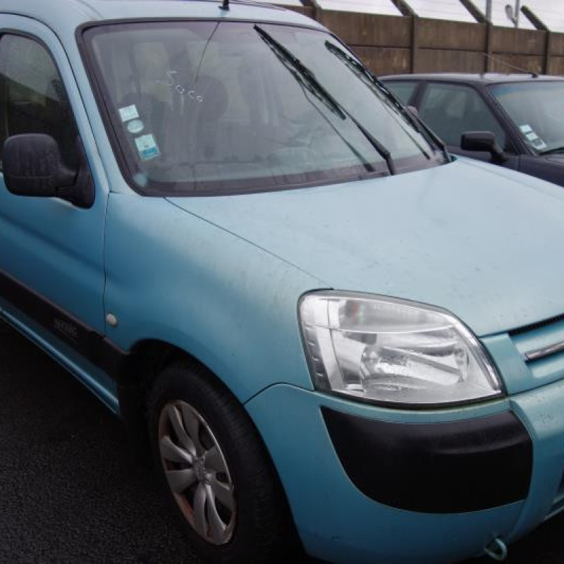 Vitre arriere droit CITROEN BERLINGO 1 Photo n°2