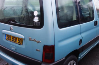 Vitre arriere droit CITROEN BERLINGO 1