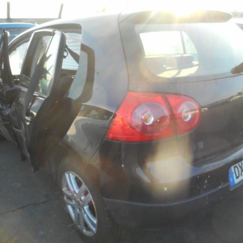 Vitre avant droit VOLKSWAGEN GOLF 5 Photo n°4