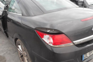 Poignee porte avant gauche OPEL ASTRA H