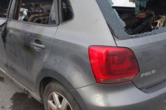 Poignee porte avant droit VOLKSWAGEN POLO 5