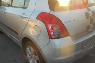 Commande anti brouillard arriere SUZUKI SWIFT 3