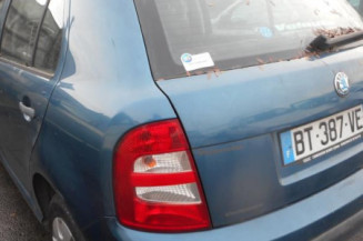 Pare choc arriere SKODA FABIA 1