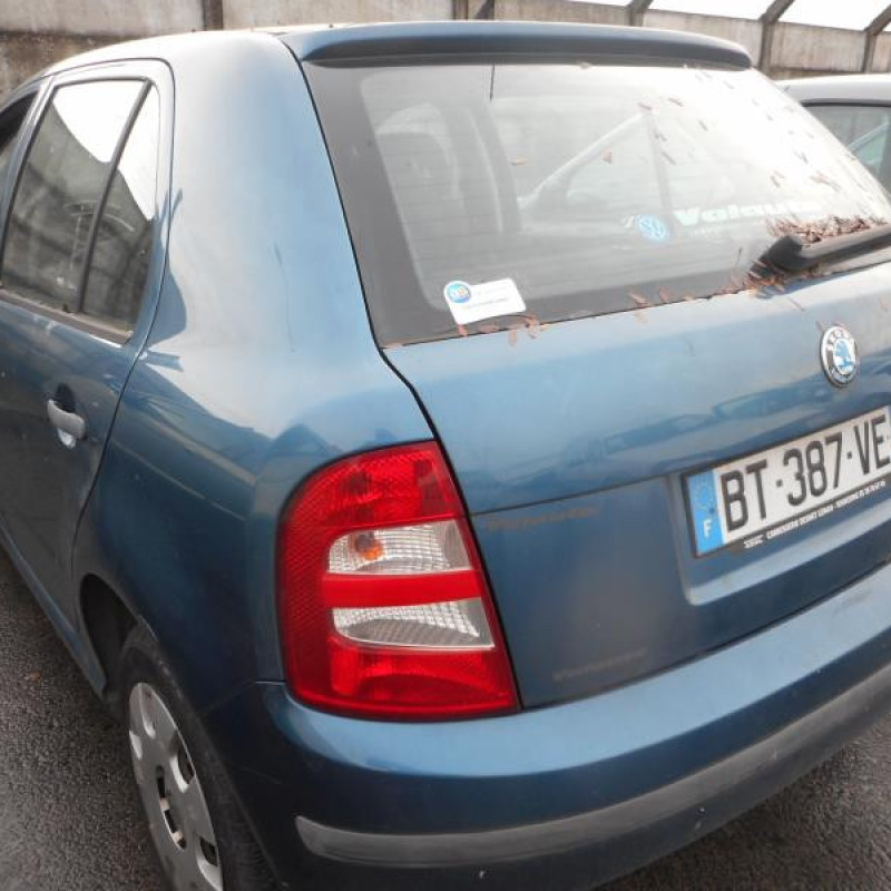 Pare choc arriere SKODA FABIA 1 Photo n°7