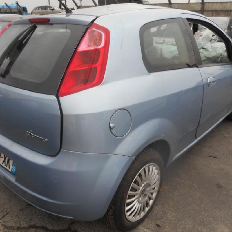 Poignee porte avant gauche FIAT GRANDE PUNTO Photo n°6