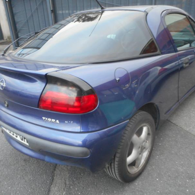 Pompe de direction OPEL TIGRA 1 Photo n°6