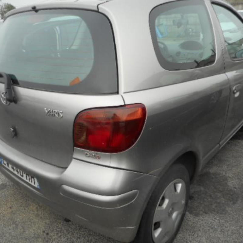 Poignee porte avant droit TOYOTA YARIS 1 Photo n°7